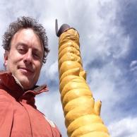 images/images/HM_gallery/Cordyceps_sinensis_statue_Marco.jpg
